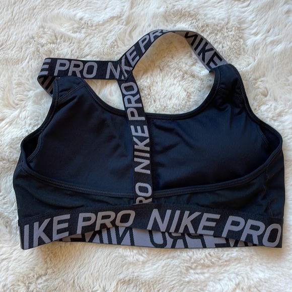 Nike drifit - Picture 2 of 2